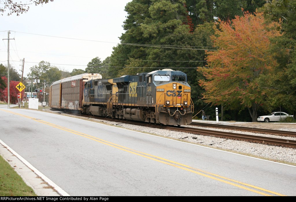 CSX 5240 and 7709 lead autoracks